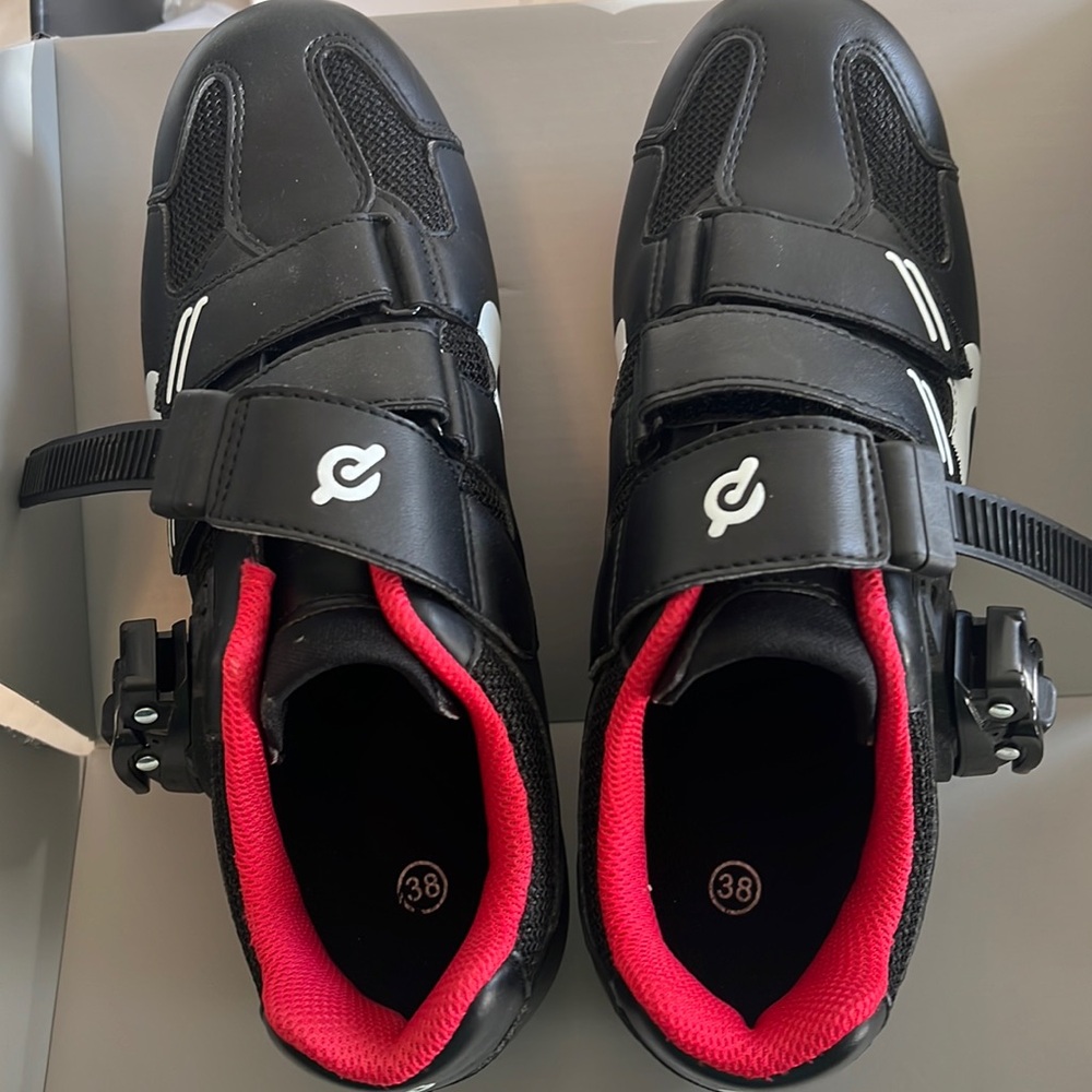 Peloton cycle shoes